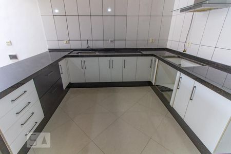 Casa à venda com 256m², 3 quartos e 2 vagasCozinha