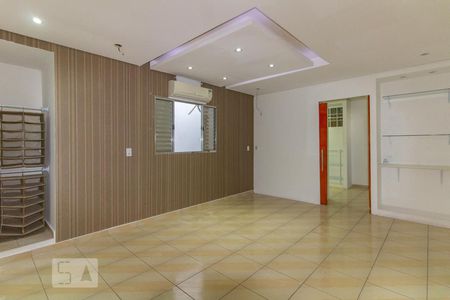 Casa à venda com 256m², 3 quartos e 2 vagasQuarto Suíte 2