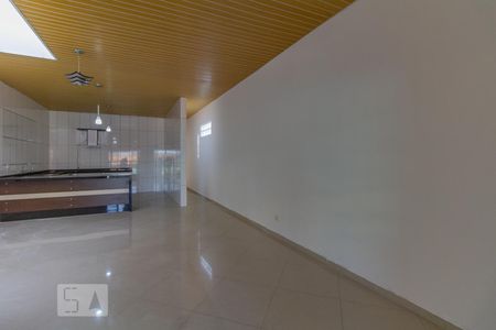 Sala de casa à venda com 3 quartos, 256m² em Parque Maria Luiza, São Paulo