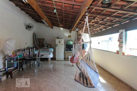 Casa à venda com 118m², 2 quartos e 2 vagas Casa à venda com 118m², 2 quartos e 2 vagasEspaço Gourmet