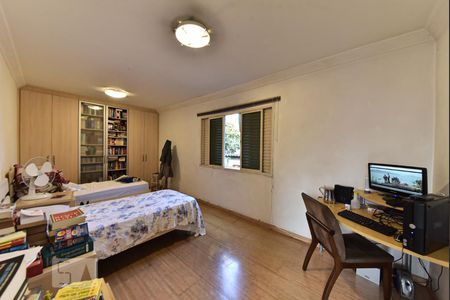 Casa para alugar com 550m², 4 quartos e 6 vagasSuíte 1