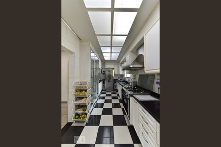 Casa para alugar com 550m², 4 quartos e 6 vagasCozinha