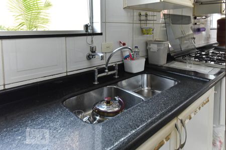 Casa para alugar com 550m², 4 quartos e 6 vagasCozinha