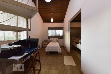 Casa para alugar com 550m², 4 quartos e 6 vagasSuíte 2