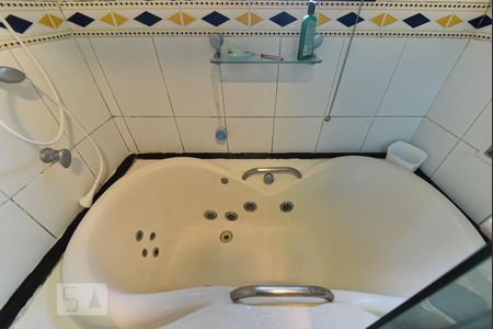 Casa para alugar com 550m², 4 quartos e 6 vagasBanheiro da Suíte 2