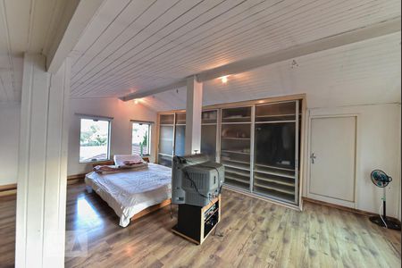 Casa para alugar com 550m², 4 quartos e 6 vagasSótão 