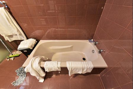 Casa para alugar com 550m², 4 quartos e 6 vagasBanheiro da Suíte 3