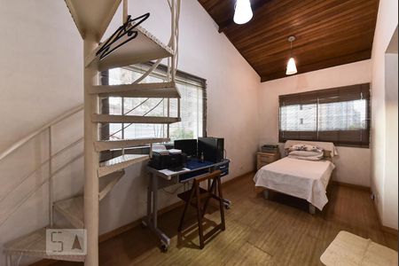 Casa para alugar com 550m², 4 quartos e 6 vagasSuíte 2