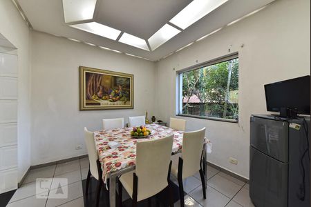 Casa para alugar com 550m², 4 quartos e 6 vagasCozinha