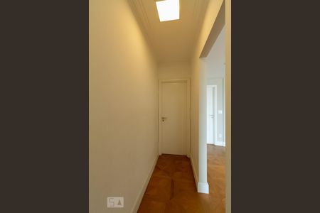 Apartamento à venda com 138m², 2 quartos e 2 vagasCorredor das suíte