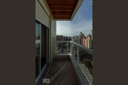 Apartamento à venda com 138m², 2 quartos e 2 vagasVaranda da suíte 1