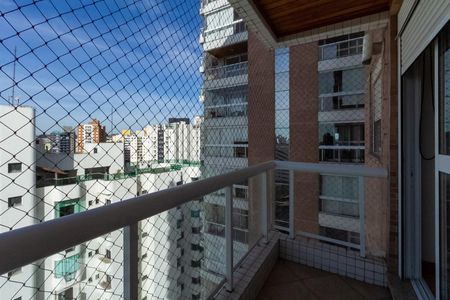 Apartamento à venda com 138m², 2 quartos e 2 vagasVaranda da suíte 2