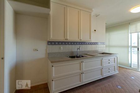 Apartamento à venda com 138m², 2 quartos e 2 vagasArmários
