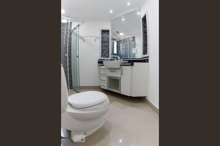 Apartamento à venda com 229m², 4 quartos e 3 vagasBanheiro da Suíte