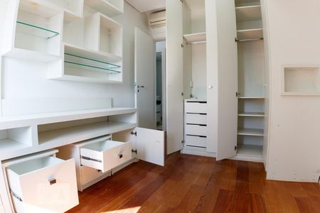 Apartamento à venda com 229m², 4 quartos e 3 vagasQuarto 1