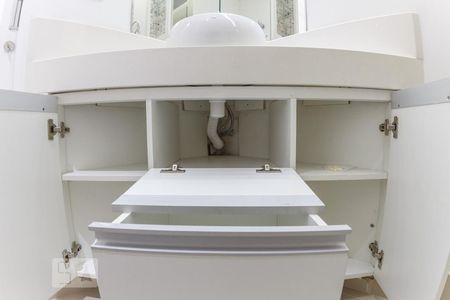 Apartamento à venda com 229m², 4 quartos e 3 vagasBanheiro 2