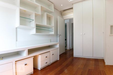 Apartamento à venda com 229m², 4 quartos e 3 vagasQuarto 1