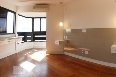 Apartamento à venda com 229m², 4 quartos e 3 vagasSuite