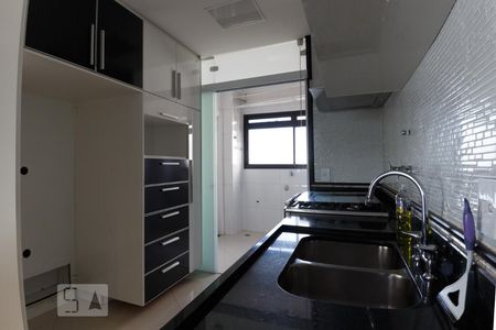 Apartamento à venda com 229m², 4 quartos e 3 vagasCozinha