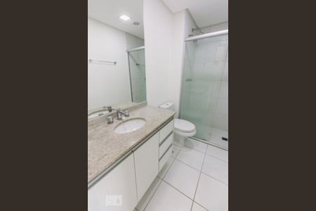 Banheiro de apartamento para alugar com 1 quarto, 51m² em Barra Funda, São Paulo