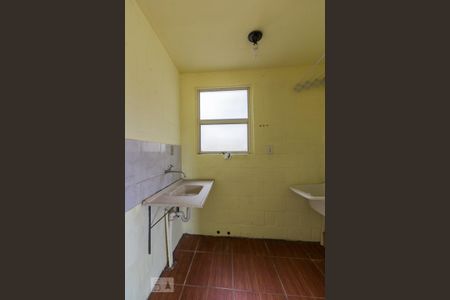 Cozinha e Área de Serviço de apartamento à venda com 2 quartos, 42m² em Mário Quintana, Porto Alegre