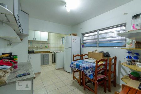 Casa à venda com 172m², 3 quartos e 2 vagasCopa e cozinha