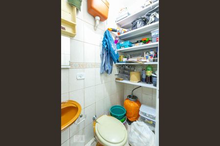 Casa à venda com 172m², 3 quartos e 2 vagasBanheiro de Serviço