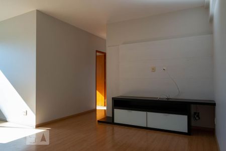 Apartamento para alugar com 70m², 3 quartos e 1 vaga Apartamento para alugar com 70m², 3 quartos e 1 vagaSala