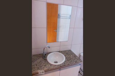 Apartamento para alugar com 70m², 3 quartos e 1 vaga Apartamento para alugar com 70m², 3 quartos e 1 vagaBanheiro 1