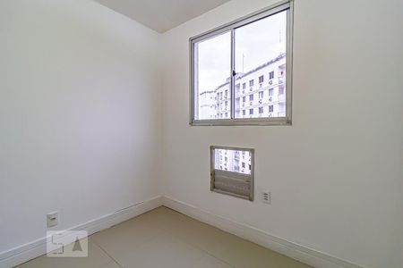 Quarto 1 de apartamento para alugar com 2 quartos, 51m² em Barra da Tijuca, Rio de Janeiro