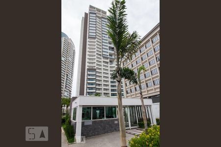 Apartamento à venda com 40m², 1 quarto e 1 vagaFachada