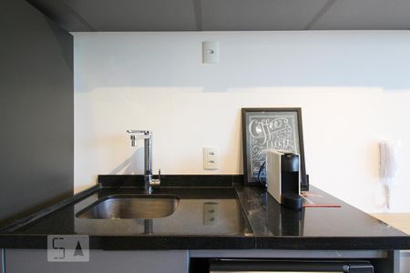 Cozinha de kitnet/studio para alugar com 1 quarto, 26m² em Indianópolis, São Paulo