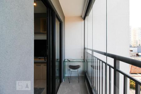 Varanda  de kitnet/studio para alugar com 1 quarto, 26m² em Indianópolis, São Paulo