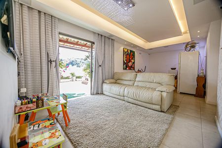 Apartamento à venda com 300m², 4 quartos e 3 vagas Apartamento à venda com 300m², 4 quartos e 3 vagassala