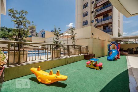 Apartamento à venda com 300m², 4 quartos e 3 vagas Apartamento à venda com 300m², 4 quartos e 3 vagasÁrea Comum - Playground