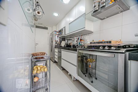 Apartamento à venda com 300m², 4 quartos e 3 vagas Apartamento à venda com 300m², 4 quartos e 3 vagasCozinha