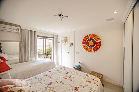 Apartamento à venda com 300m², 4 quartos e 3 vagas Apartamento à venda com 300m², 4 quartos e 3 vagasquarto