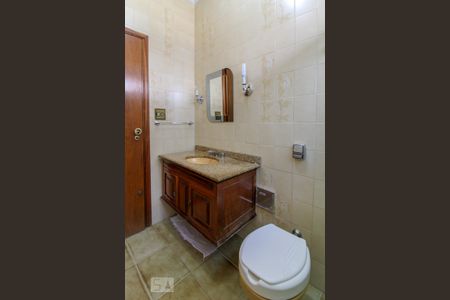 Casa para alugar com 120m², 2 quartos e 2 vagasBanheiro