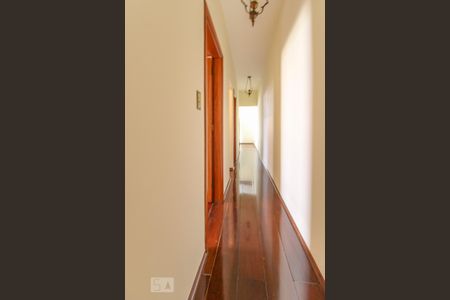 Casa para alugar com 120m², 2 quartos e 2 vagasCorredor