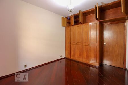 Casa para alugar com 120m², 2 quartos e 2 vagasQuarto 1