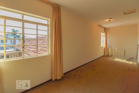 Casa para alugar com 120m², 2 quartos e 2 vagasSala Externa