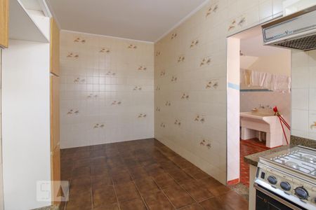 Casa para alugar com 120m², 2 quartos e 2 vagasCozinha