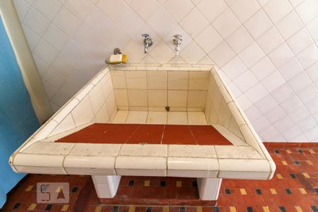 Casa para alugar com 120m², 2 quartos e 2 vagasDetalhe - Área de Serviço