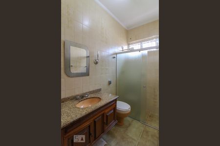 Casa para alugar com 120m², 2 quartos e 2 vagasBanheiro
