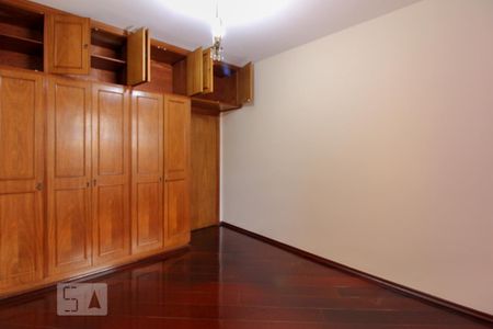 Casa para alugar com 120m², 2 quartos e 2 vagasQuarto 1