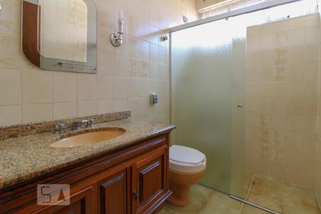 Casa para alugar com 120m², 2 quartos e 2 vagasBanheiro