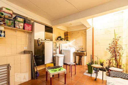 Casa à venda com 125m², 3 quartos e 1 vagaÁrea de serviço