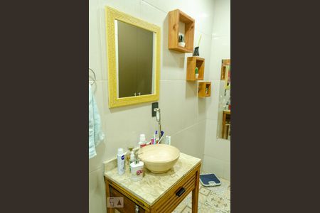 Casa à venda com 46m², 2 quartos e sem vaga Casa à venda com 46m², 2 quartos e sem vagaBanheiro