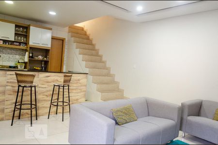 Casa à venda com 46m², 2 quartos e sem vaga Casa à venda com 46m², 2 quartos e sem vagaSala