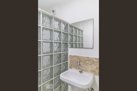 Apartamento para alugar com 30m², 1 quarto e sem vaga Apartamento para alugar com 30m², 1 quarto e sem vagaBanheiro - Espelho
